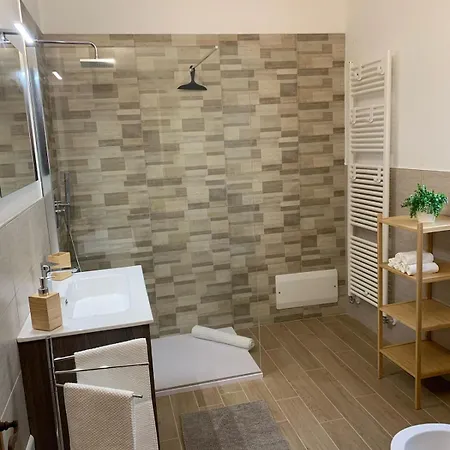 Centralissima E Comoda Agli Impianti Di Risalita - La Casa Rosa - Appartamento *