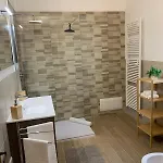 Centralissima E Comoda Agli Impianti Di Risalita - La Casa Rosa - Apartment *