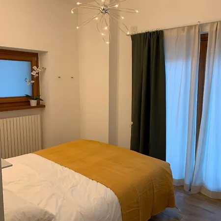 Appartamento Centralissima E Comoda Agli Impianti Di Risalita - La Casa Rosa - *