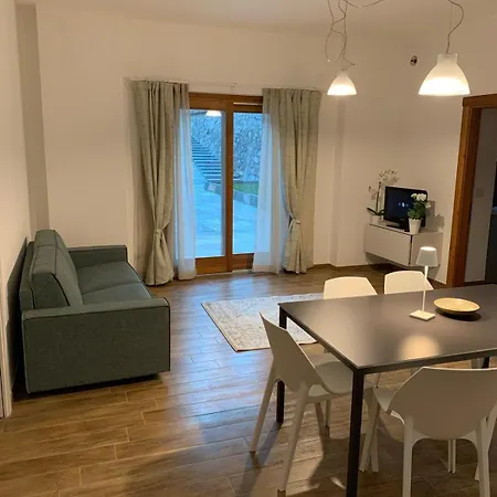 Appartamento Centralissima E Comoda Agli Impianti Di Risalita - La Casa Rosa -