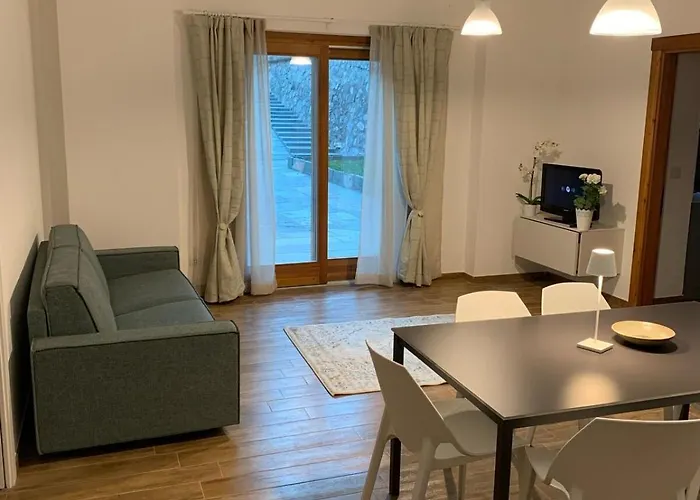 Appartamento Centralissima E Comoda Agli Impianti Di Risalita - La Casa Rosa -